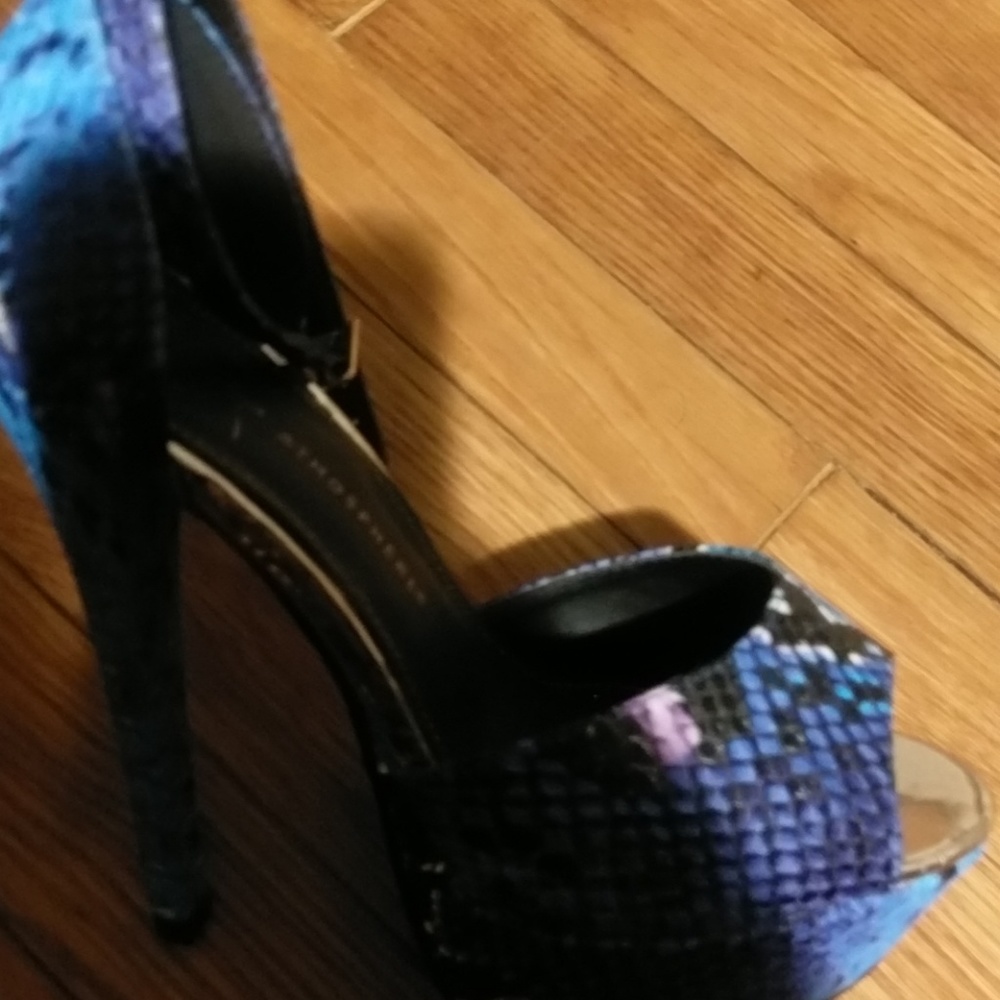 Shoes - Picture 3 of 3